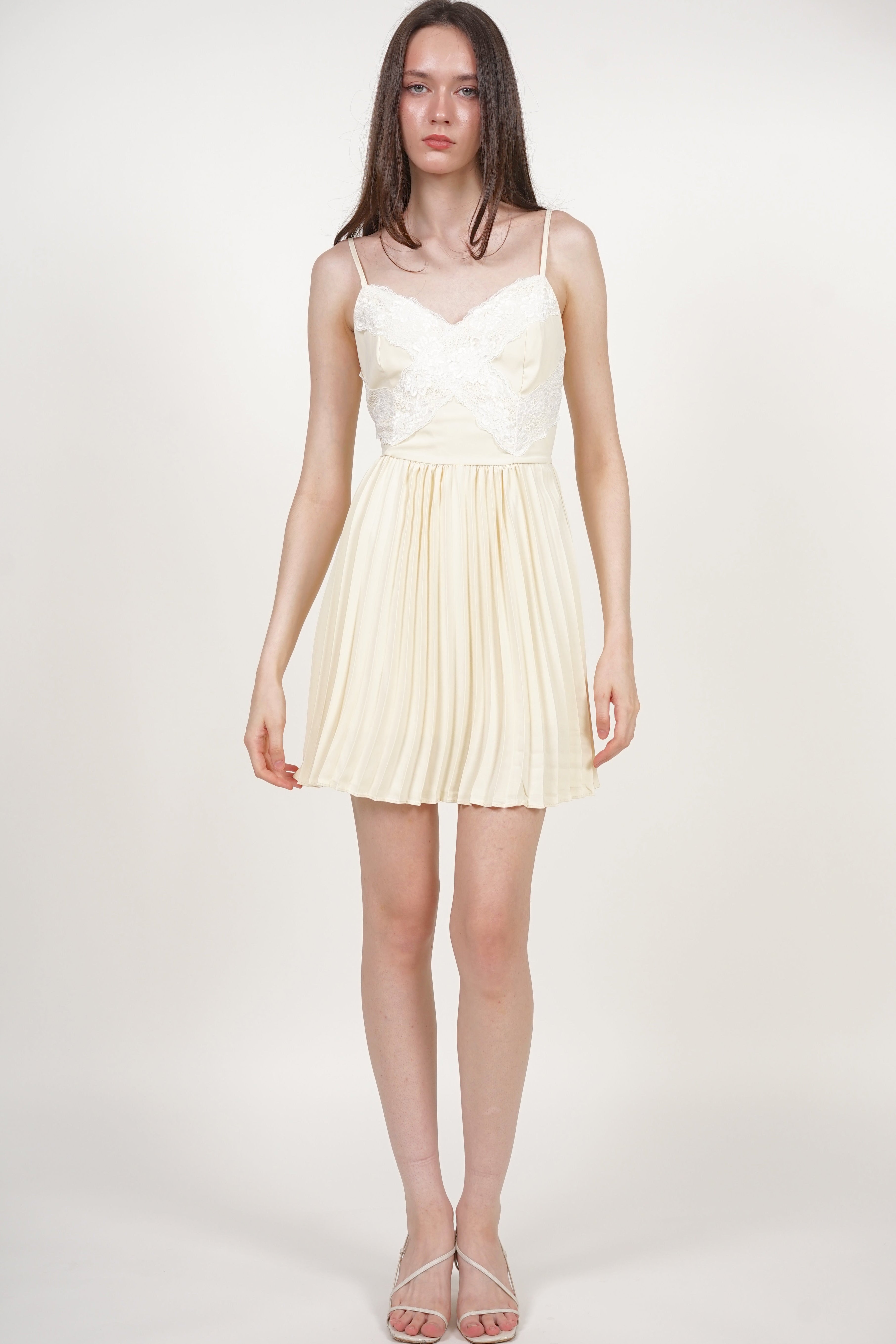 Cami Lace Pleated Romper in Buttercup