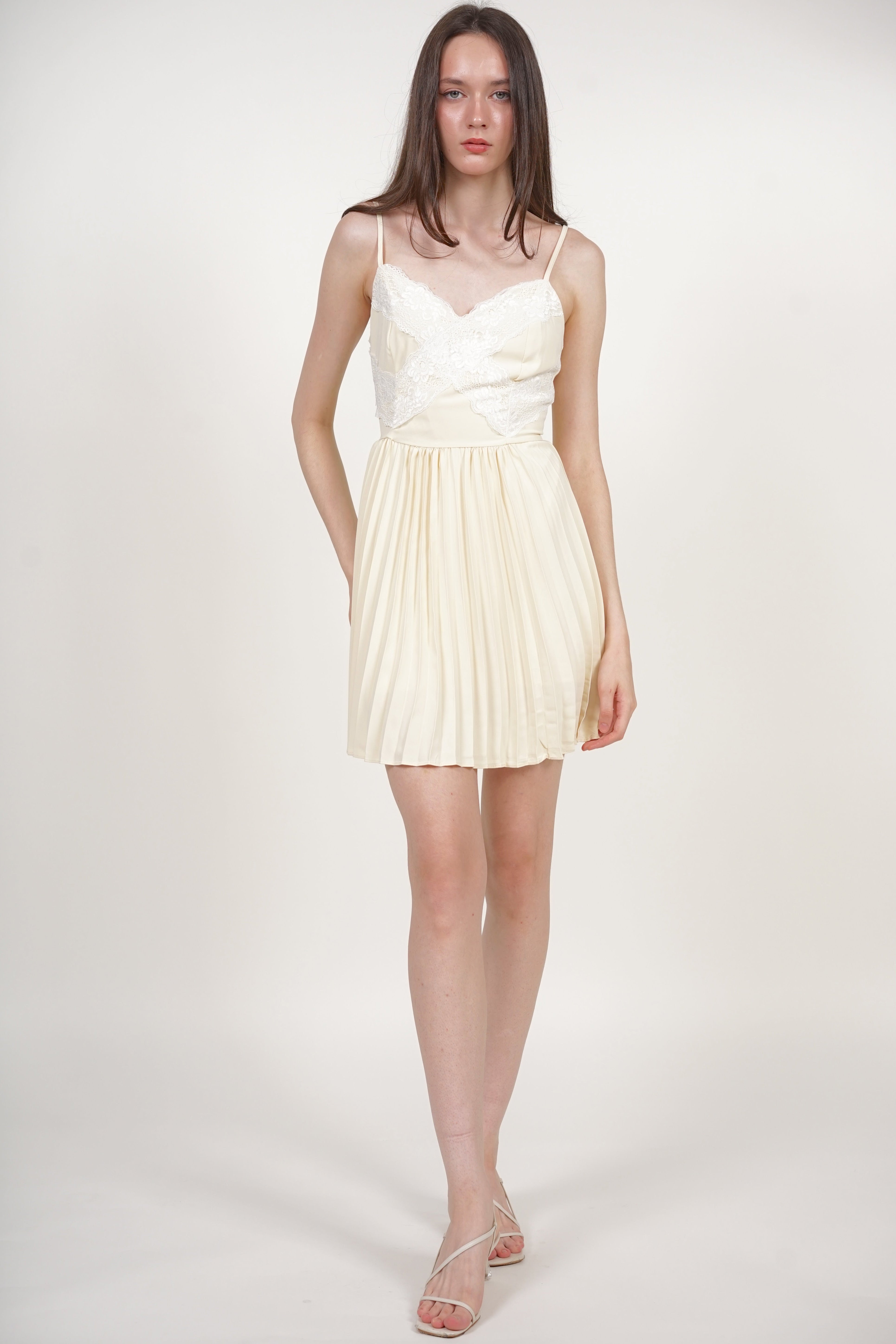 Cami Lace Pleated Romper in Buttercup