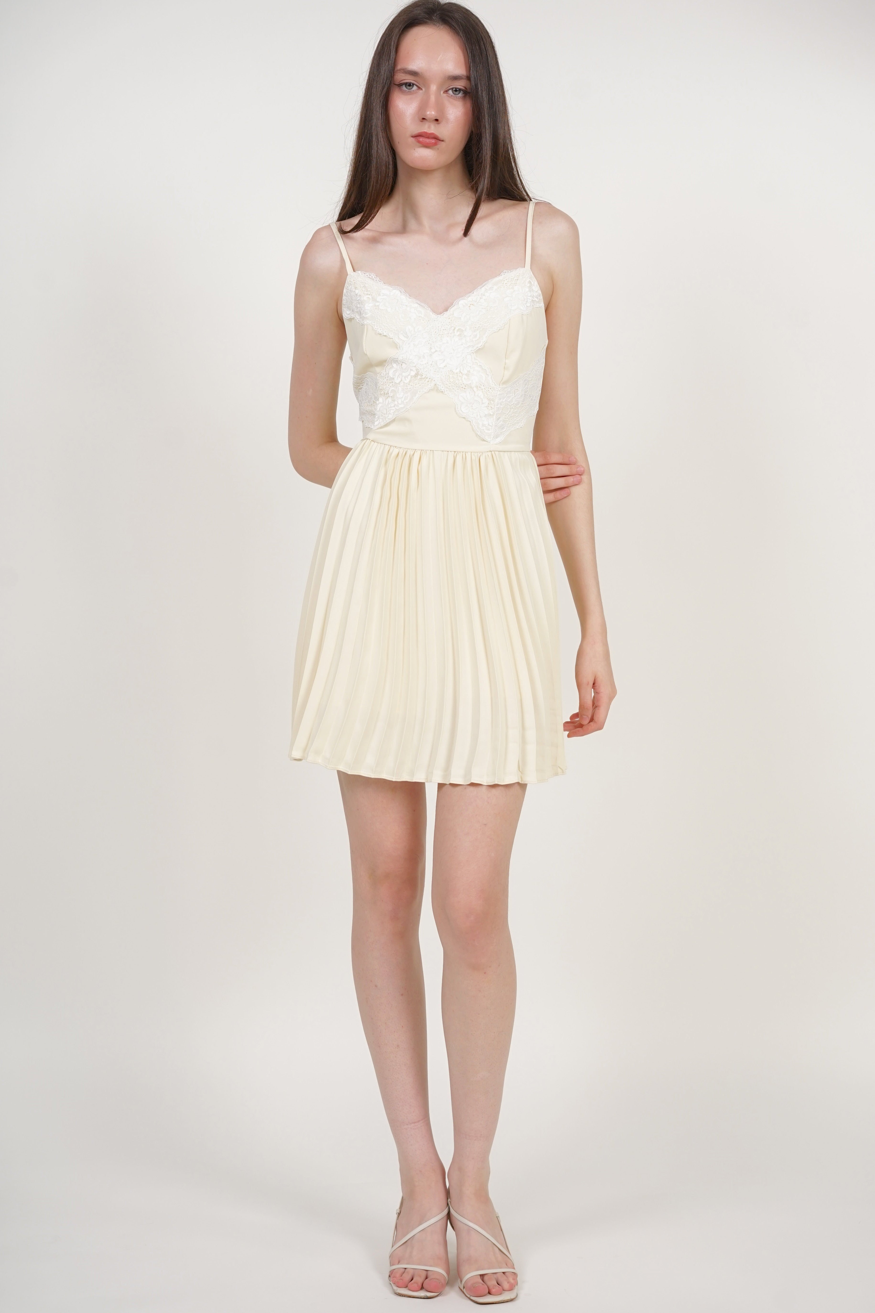 Cami Lace Pleated Romper in Buttercup