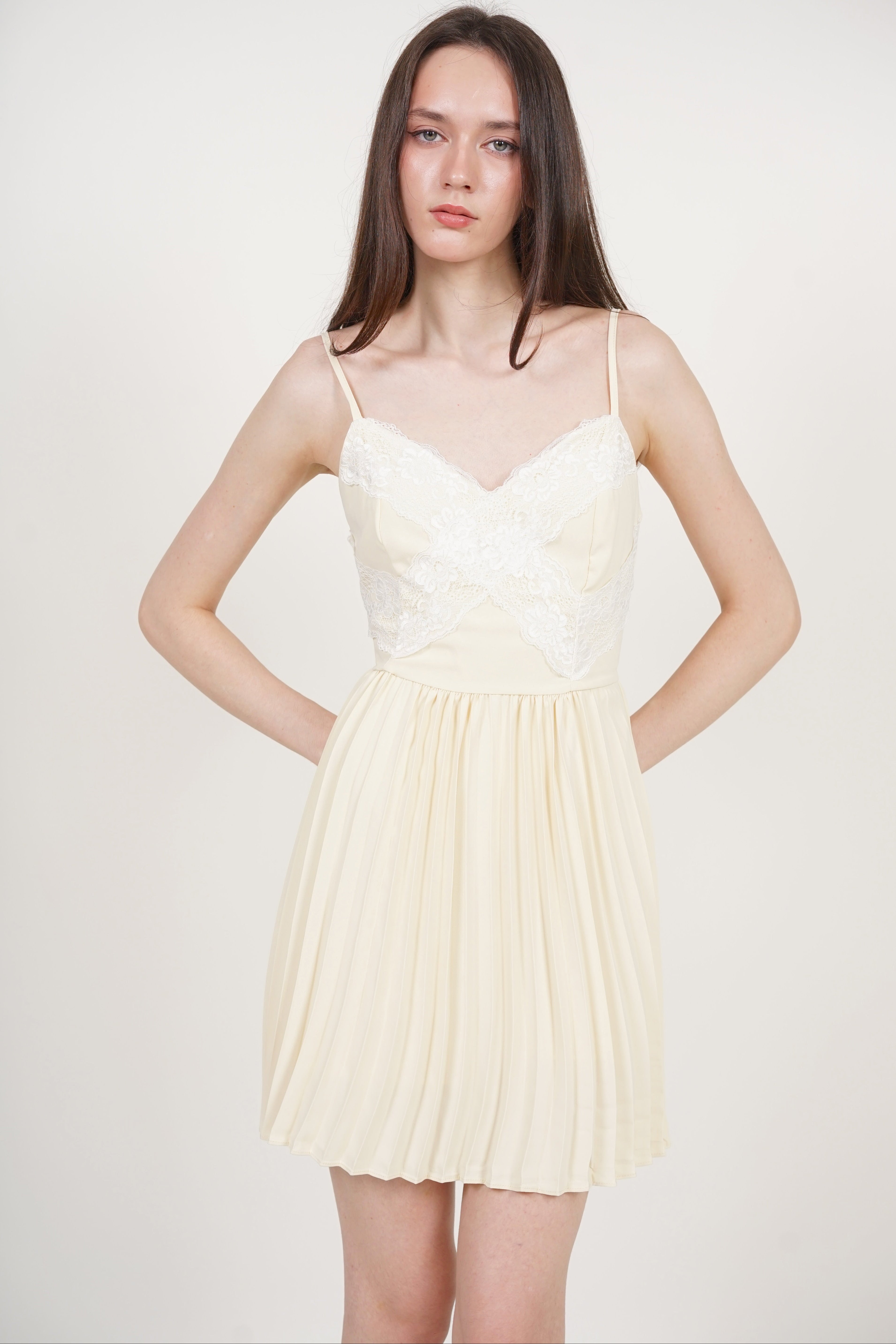 Cami Lace Pleated Romper in Buttercup