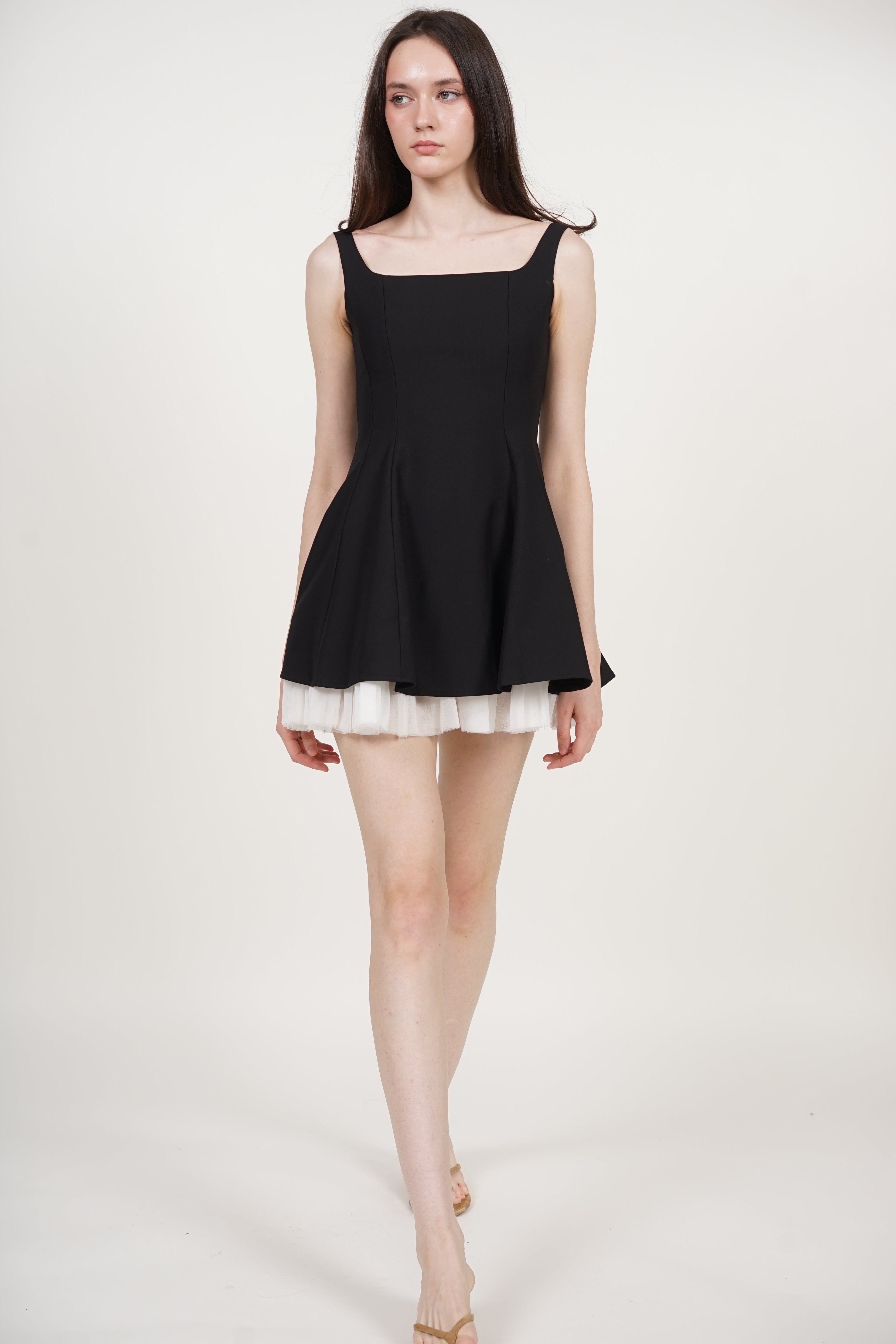 Sleeveless Contrast Mini Dress in Black