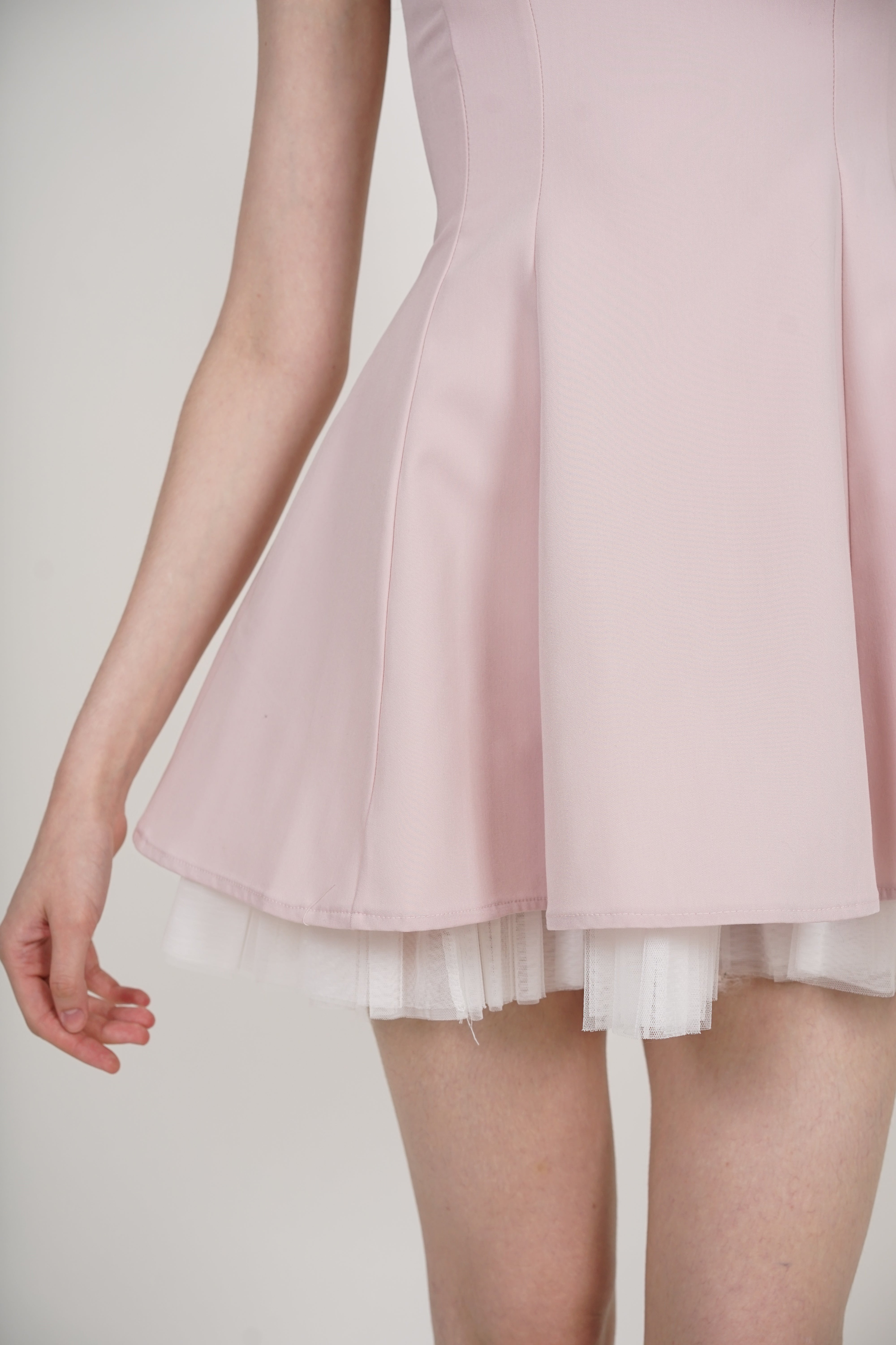 Sleeveless Contrast Mini Dress in Pink