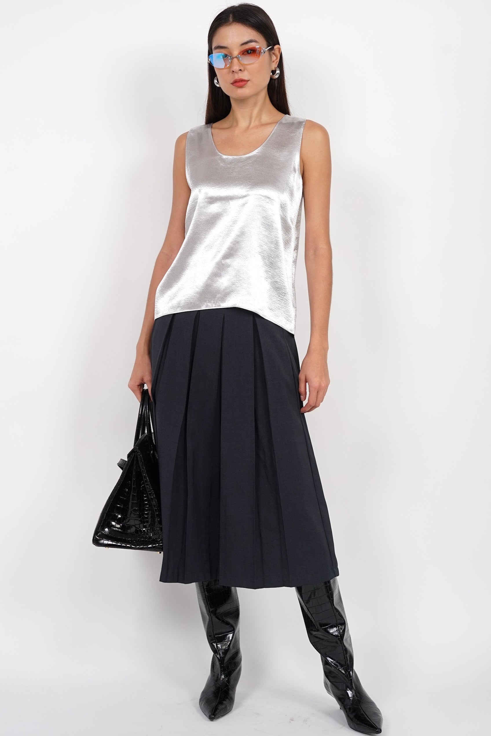 Curve Neck Tank Top in Silver