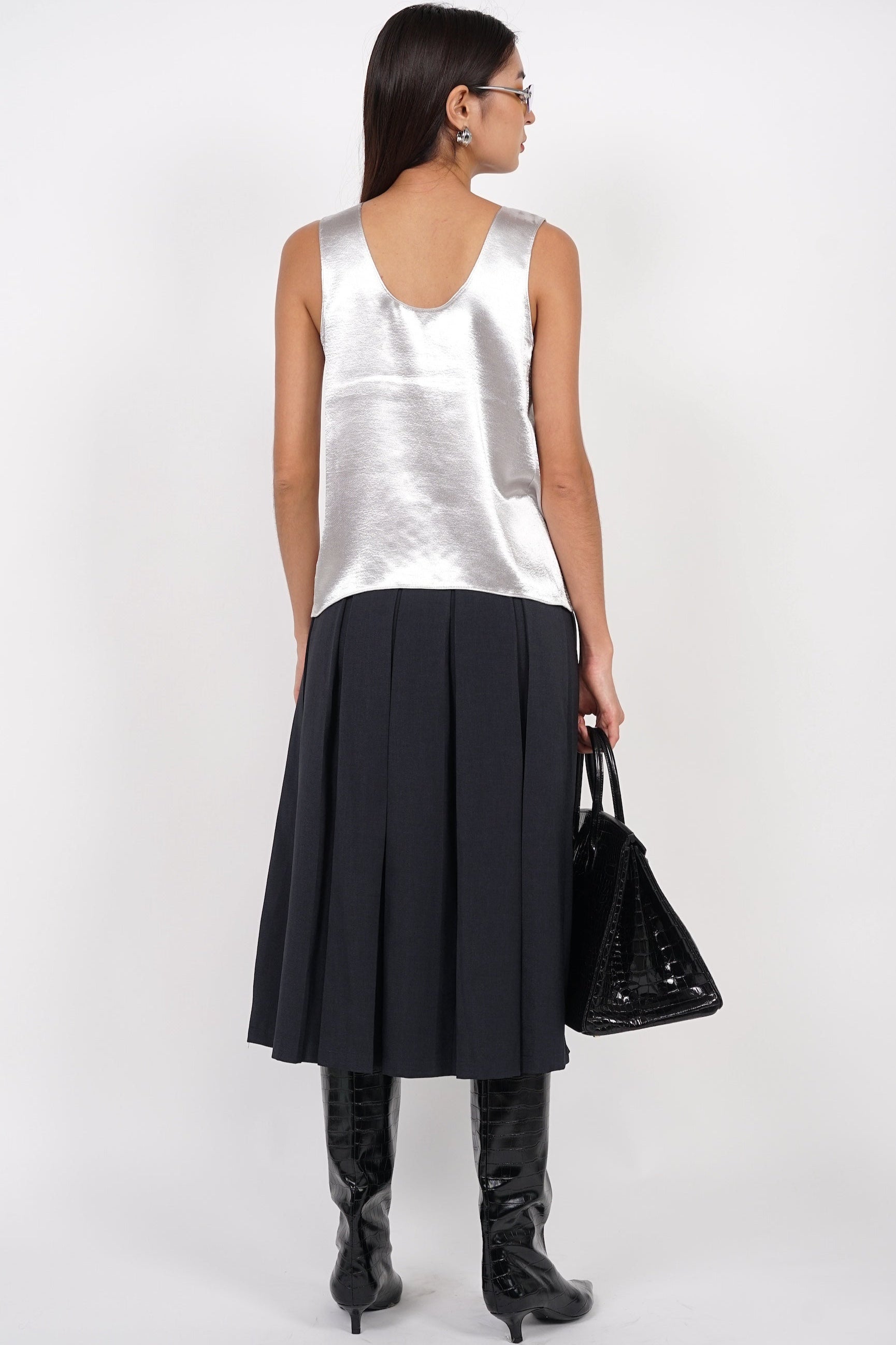 Curve Neck Tank Top in Silver