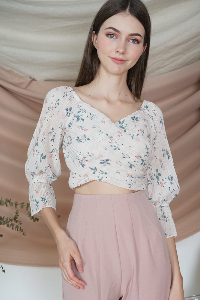Jiena Gathered Top in Off White