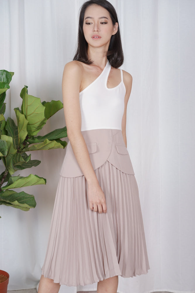 Ameiga Pleated Dress in Nude