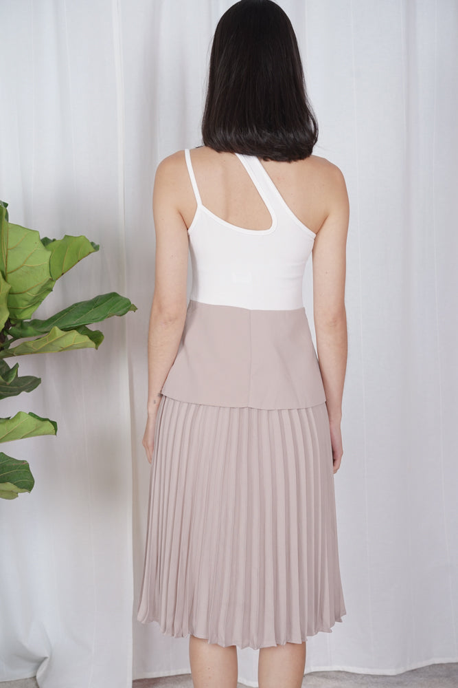 Ameiga Pleated Dress in Nude