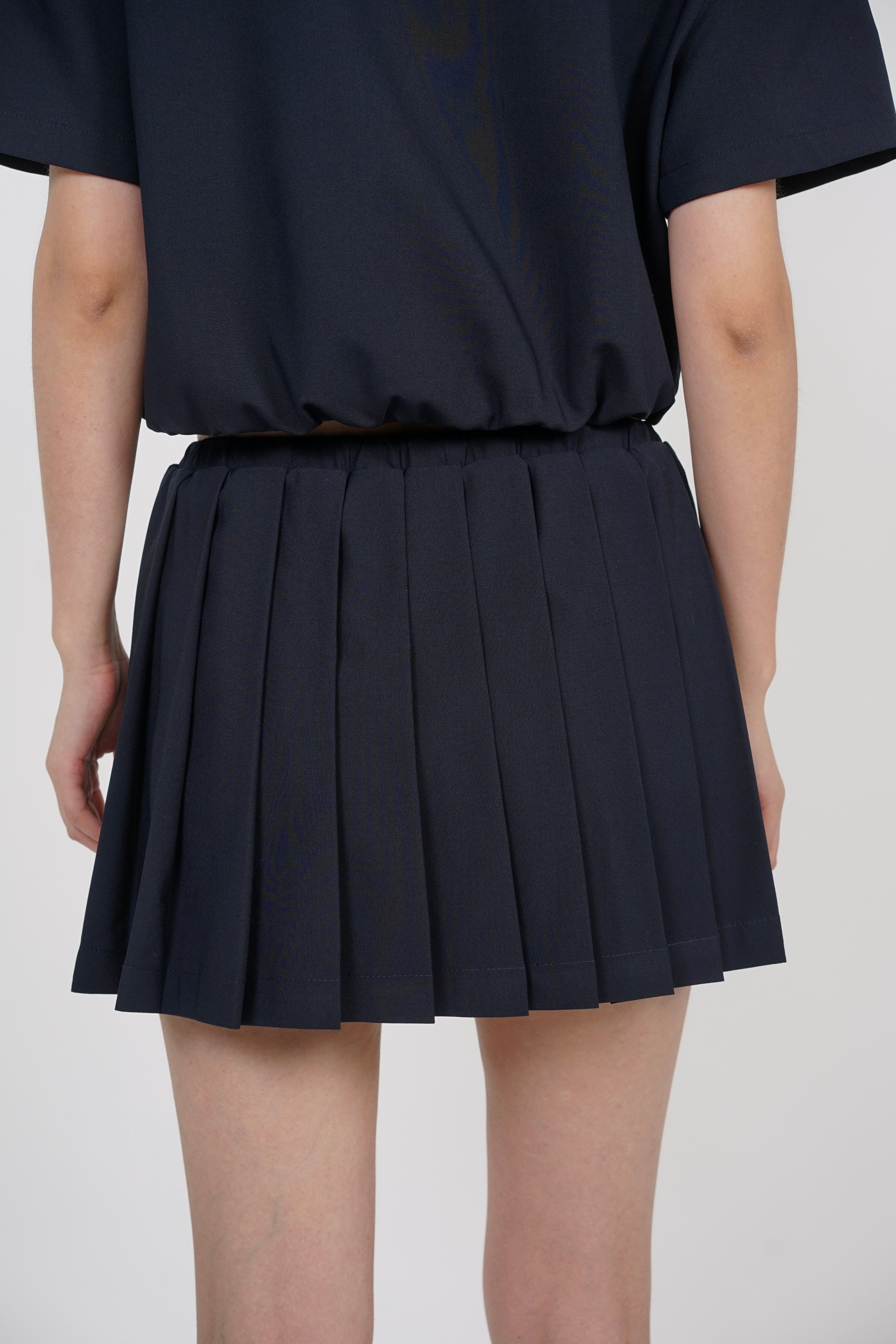 Elastic Pleated Skorts in Midnight