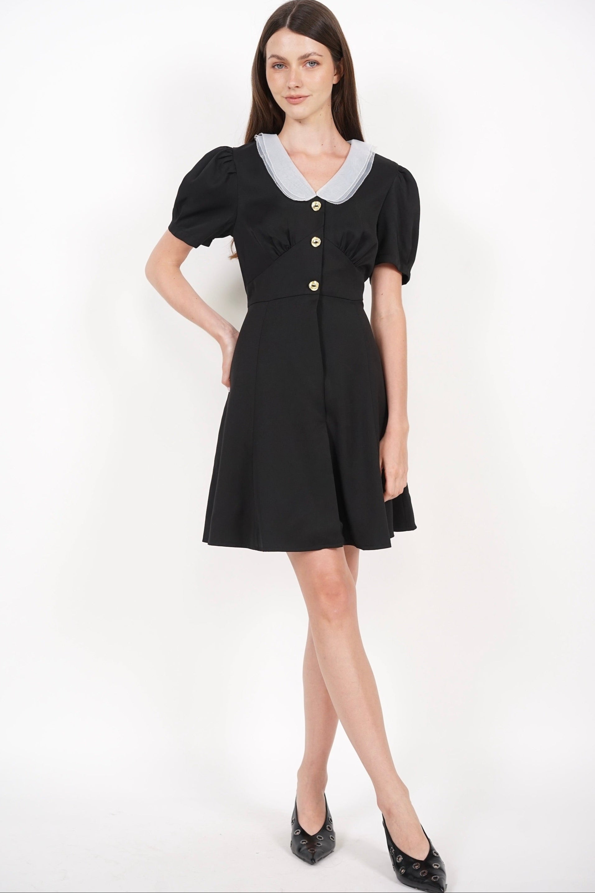 Collar Buttoned Dress in White Black