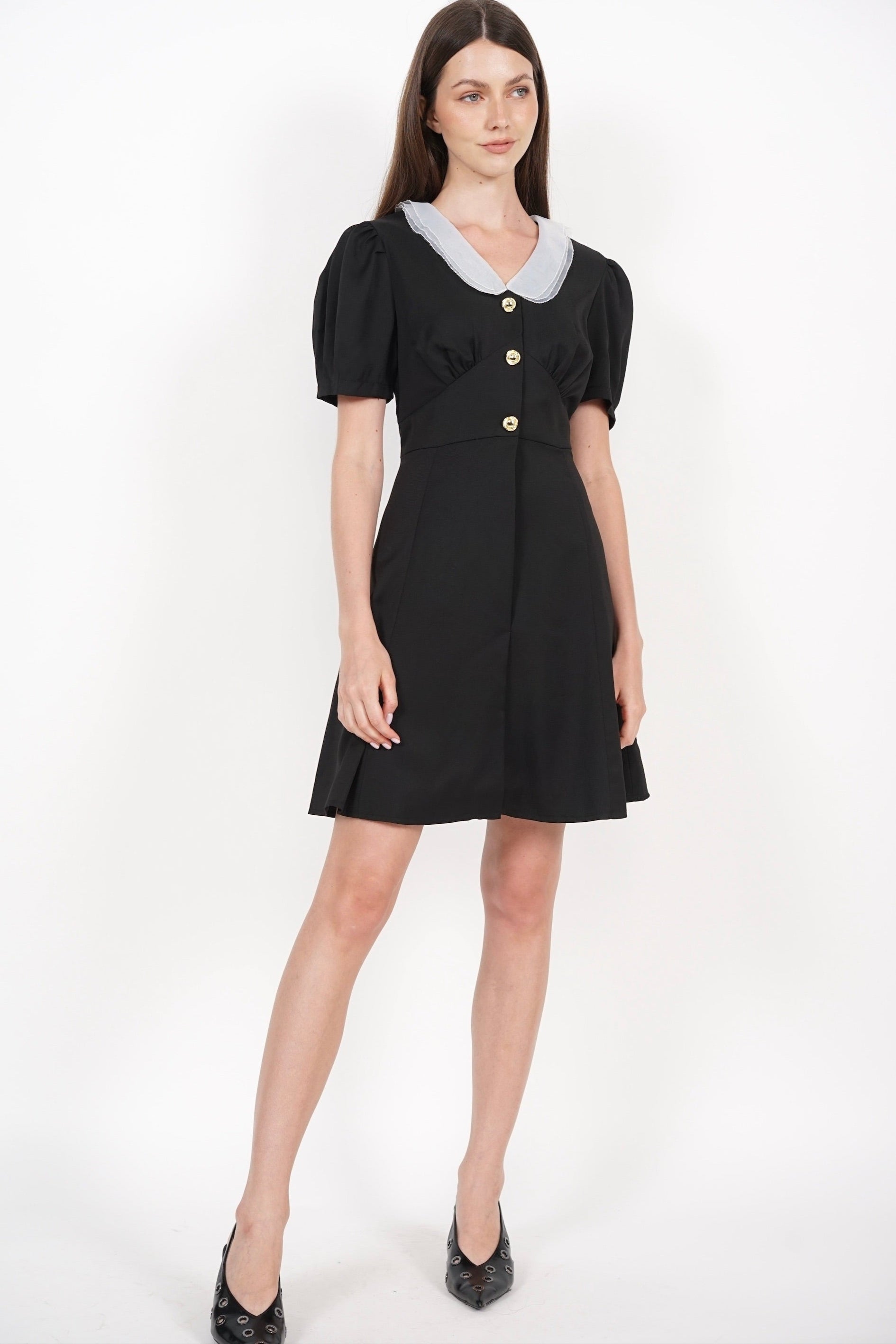Collar Buttoned Dress in White Black