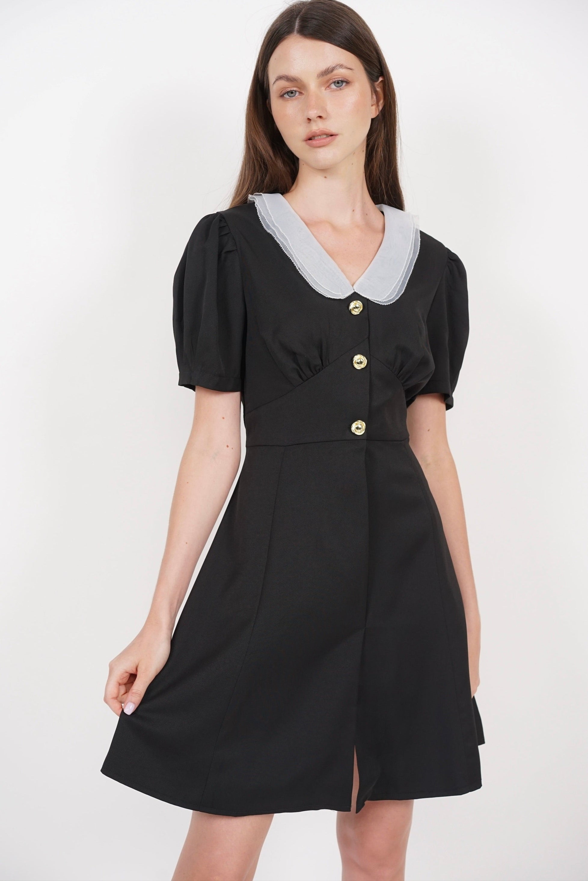 Collar Buttoned Dress in White Black