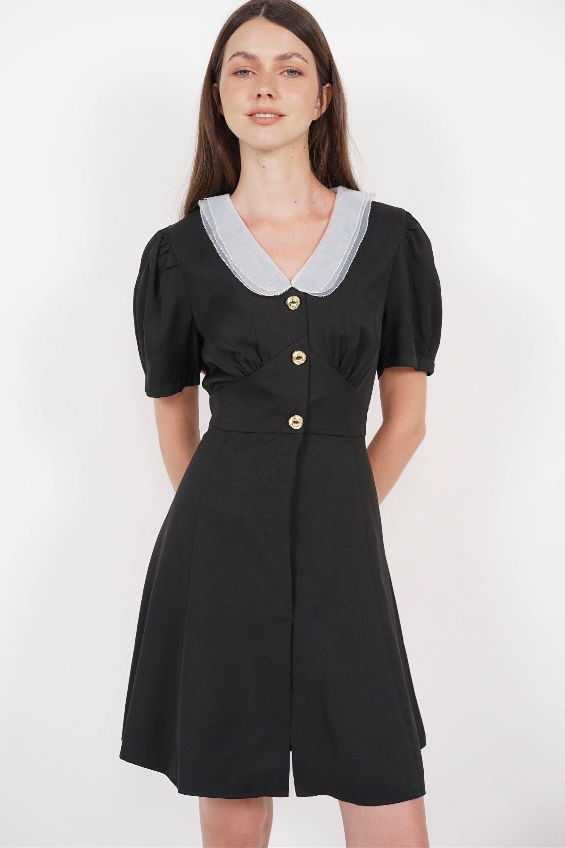 Collar Buttoned Dress in White Black
