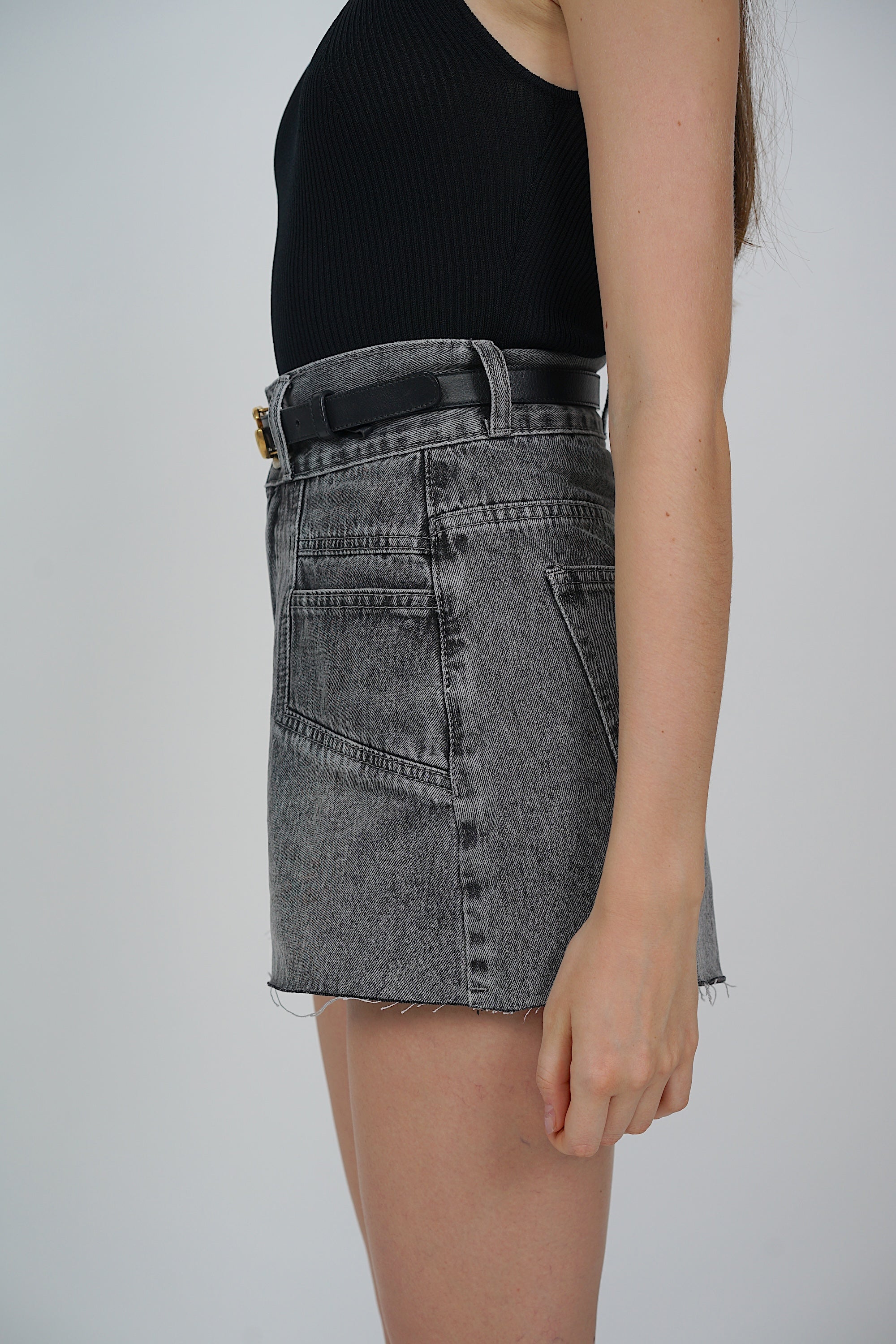 High-Waist Double Button Shorts in Washed Grey