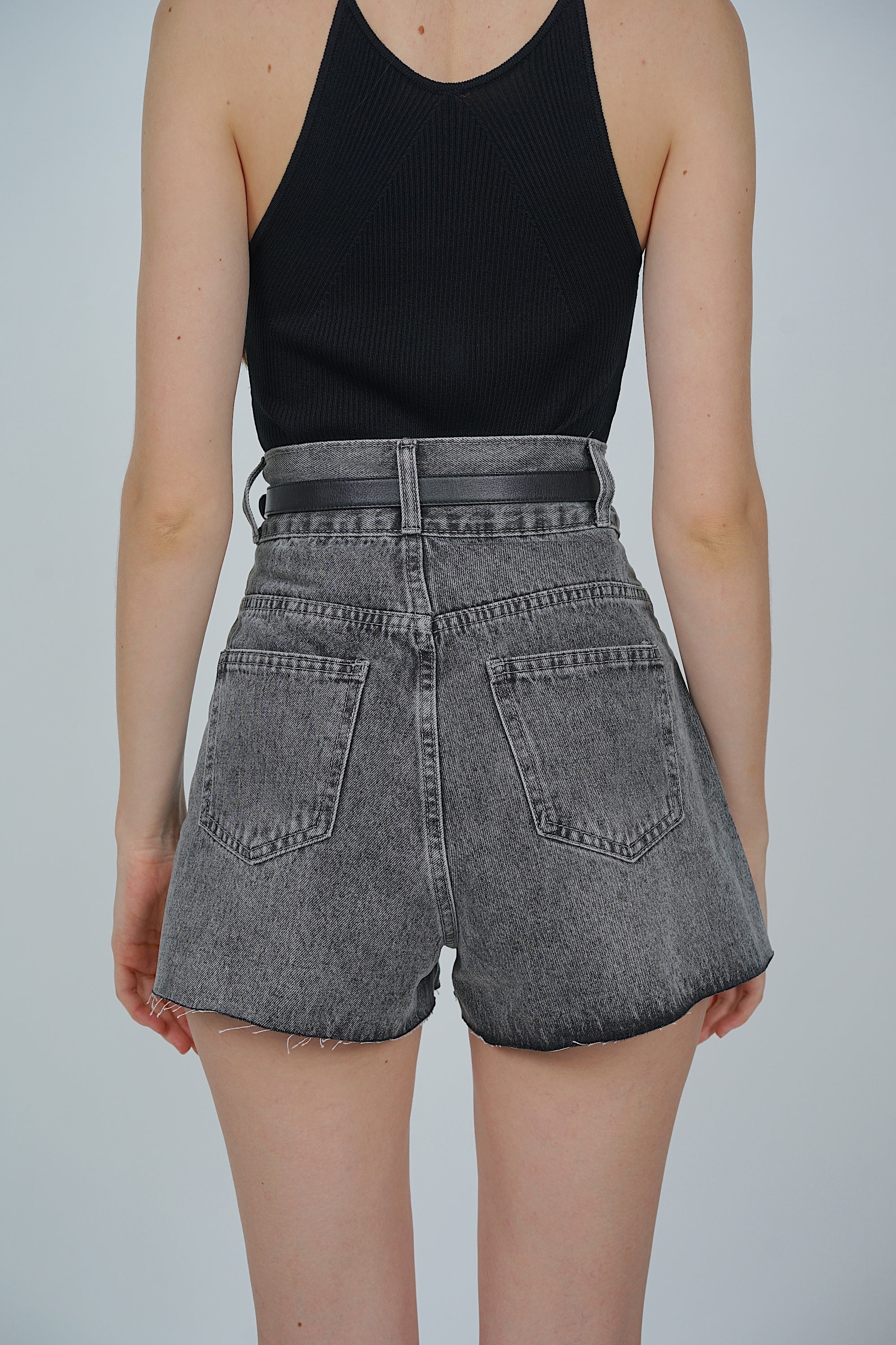 High-Waist Double Button Shorts in Washed Grey
