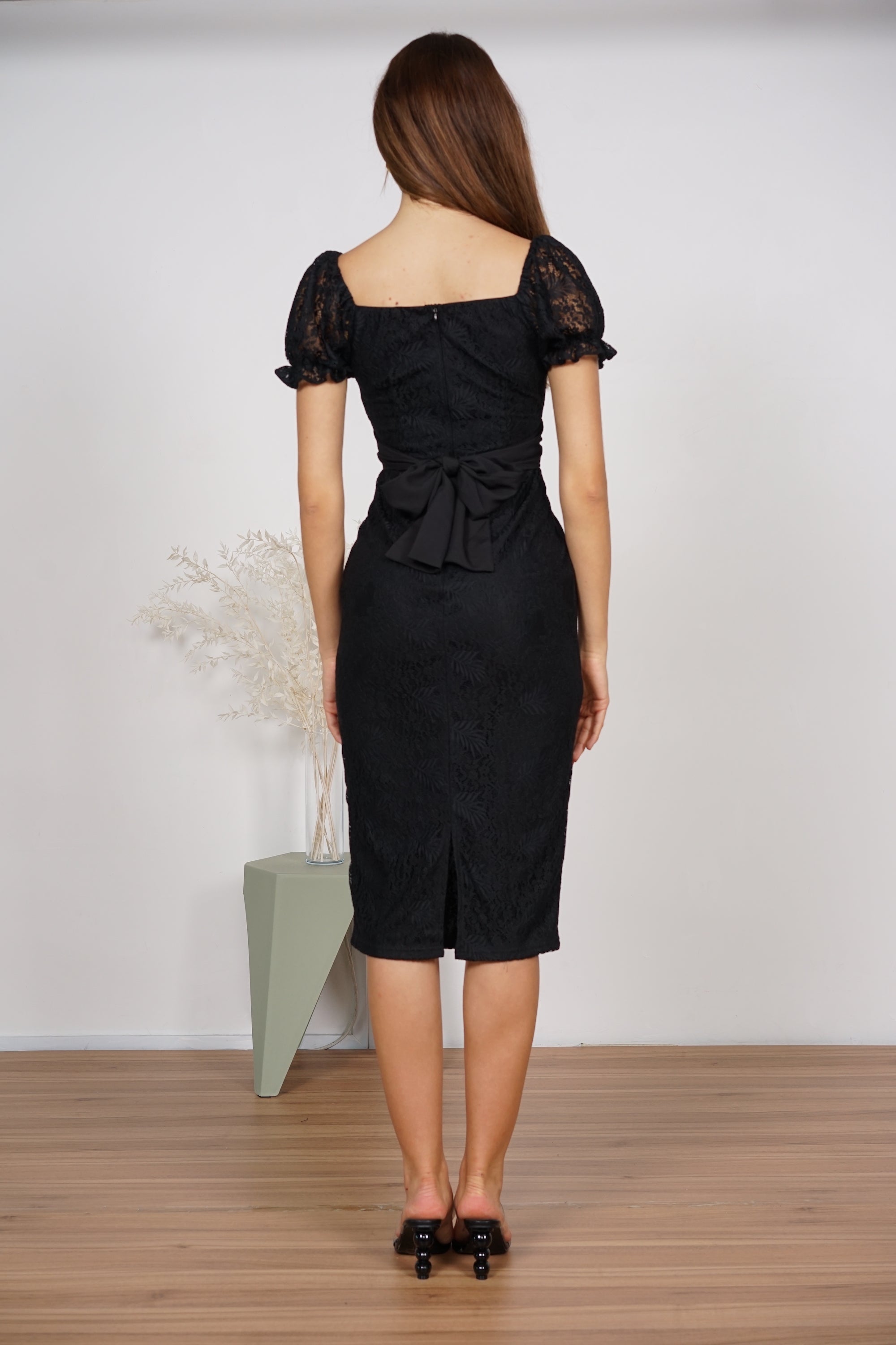 Gabrei Lace Dress in Black